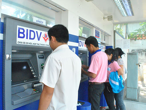 Đập phá trụ ATM bị xử lý thế nào?