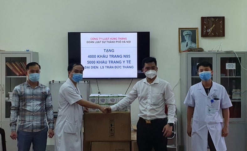 Cong ty luat hung thang chung tay phong chong dich covid - 19